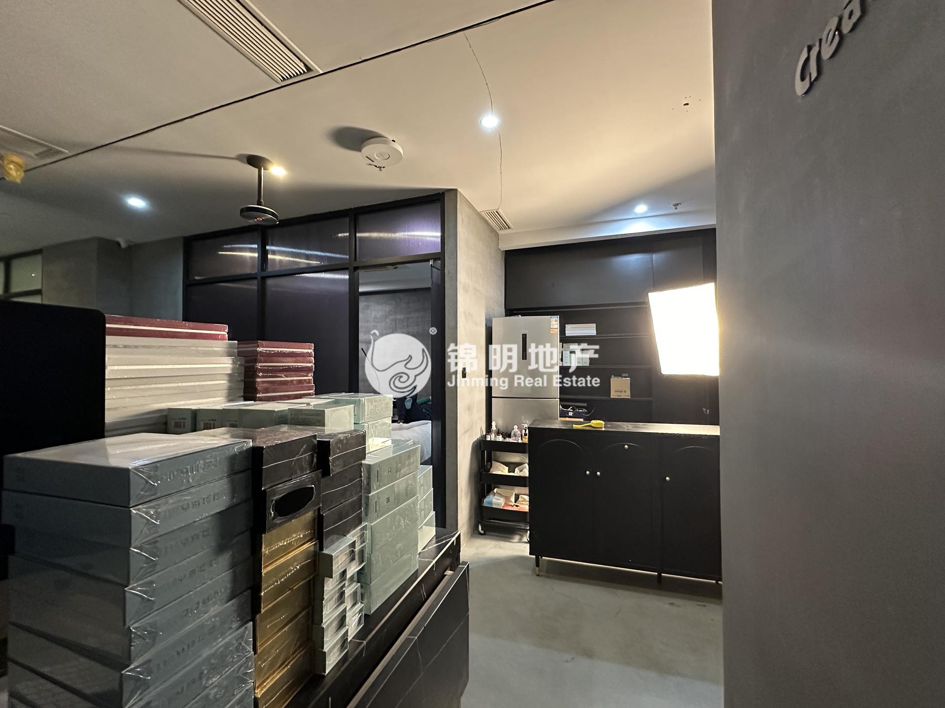 长寿路财富时代大厦112平米写字楼出租